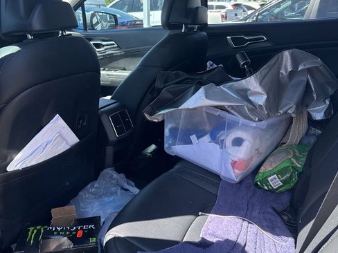 Certified 2024 Kia Sportage EX image 6