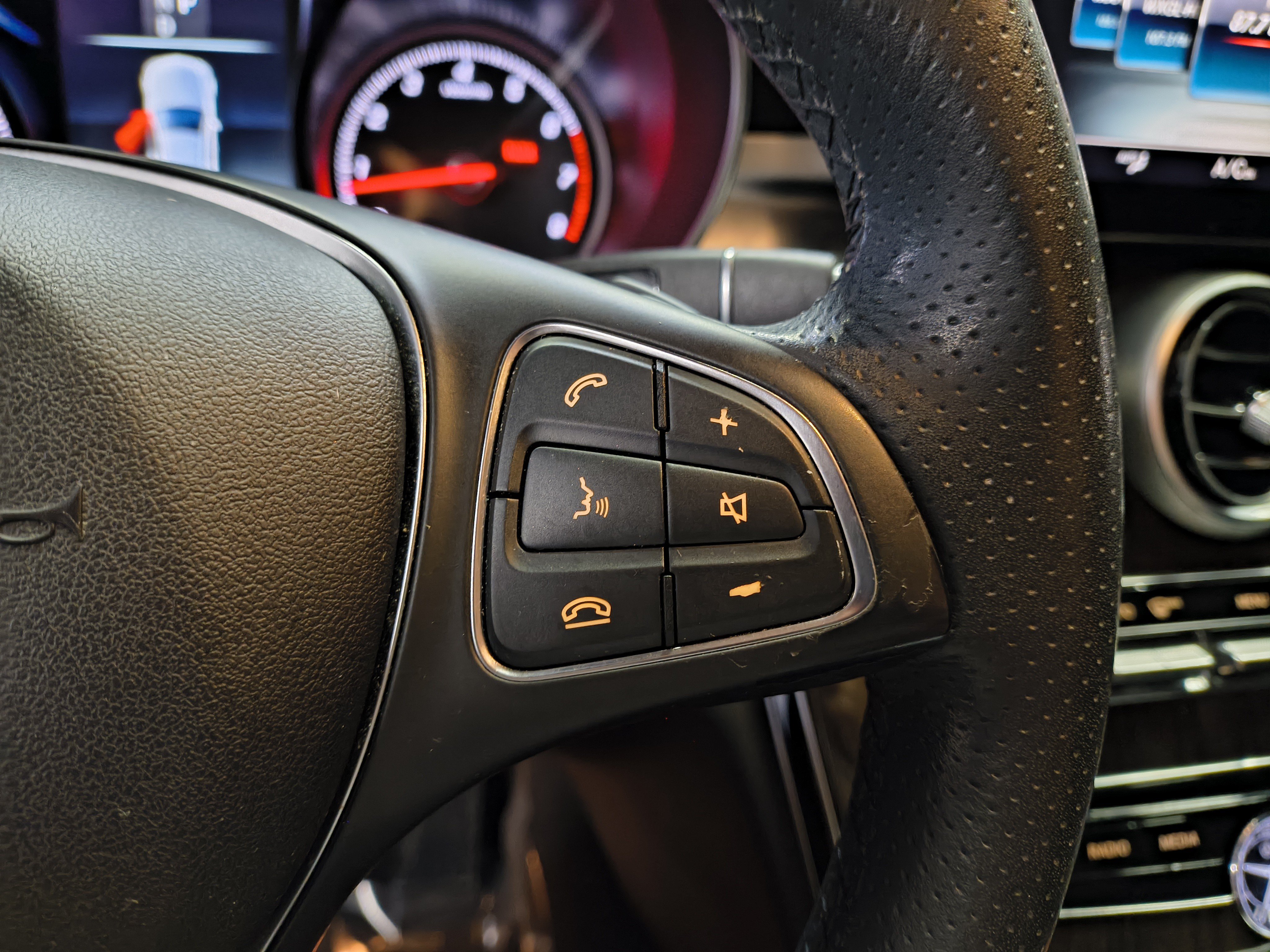 Used 2018 Mercedes-Benz C 300 Sedan image 31