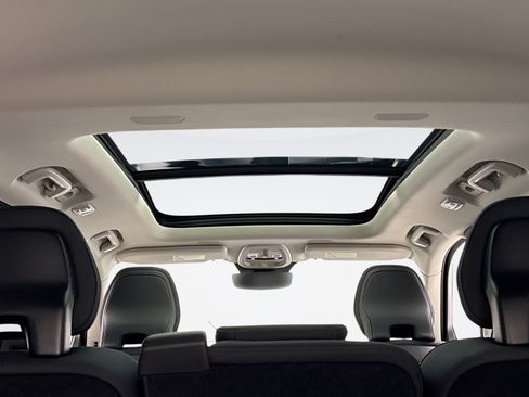 Used 2025 Volvo XC90 B6 Plus image 18