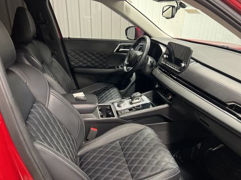 Used 2024 Mitsubishi Outlander SEL image 8