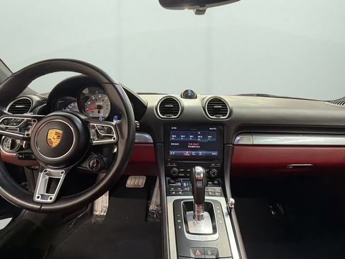 Used 2018 Porsche 718 Cayman GTS RWD image 10