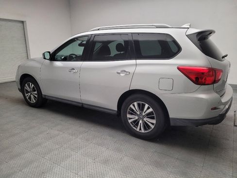 Used 2019 Nissan Pathfinder SV image 3
