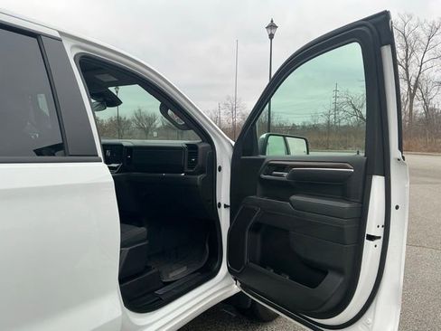 Used 2024 Chevrolet Silverado 1500 LT image 21