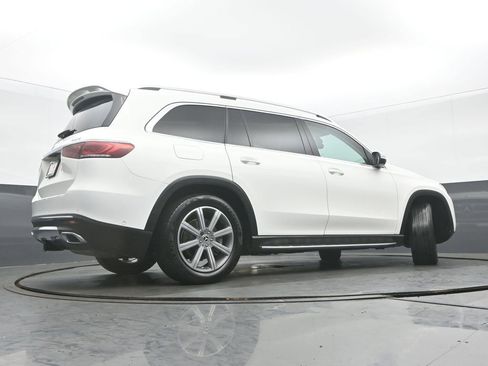 Used 2021 Mercedes-Benz GLS 450 4MATIC image 32