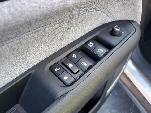 Certified 2024 Jeep Compass Latitude image 6