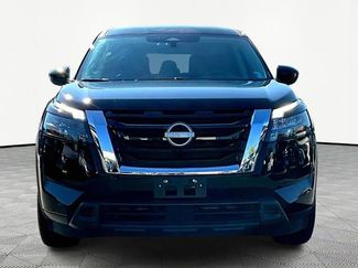 Used 2024 Nissan Pathfinder S video 2