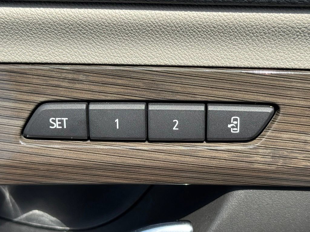 Used 2023 GMC Terrain Denali AWD/4WD image 20