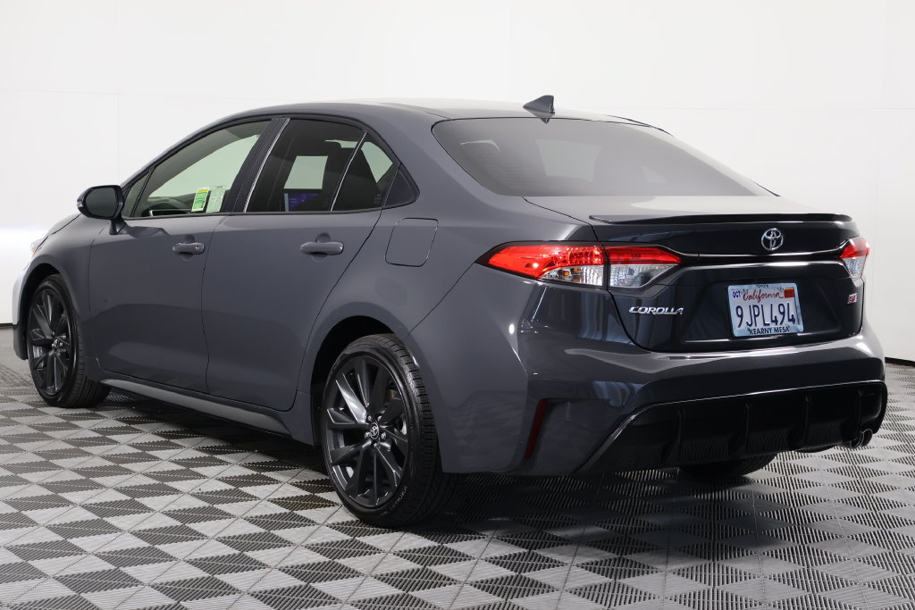 Used 2024 Toyota Corolla SE w/ SE Premium Package FWD image 6