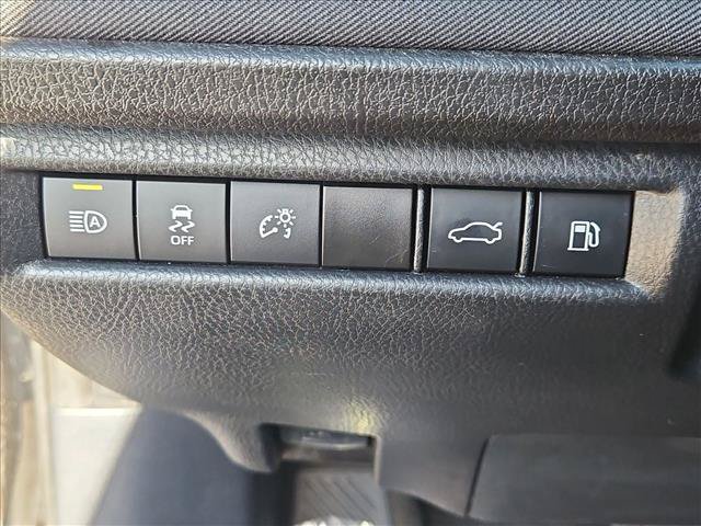 Used 2025 Toyota Camry LE FWD image 16