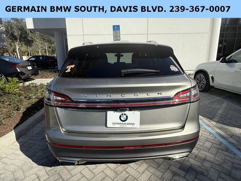 Used 2023 Lincoln Nautilus Reserve w/ Equipment Group 201A image 5