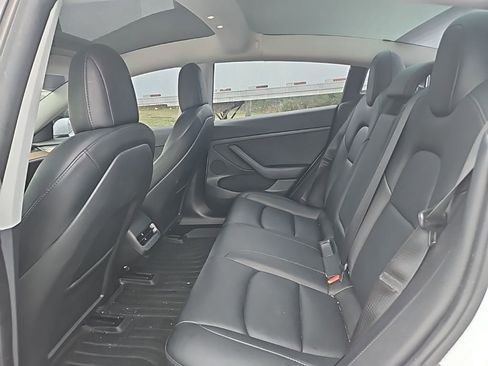 Used 2023 Tesla Model 3 Standard Range image 14