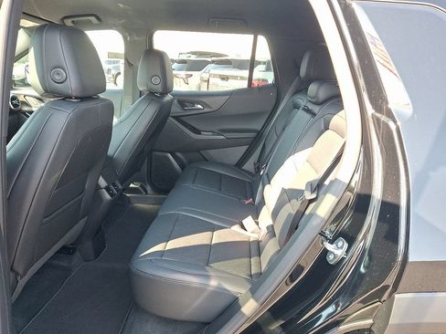 New 2027 Chevrolet Equinox LT w/ Convenience Package II FWD image 5