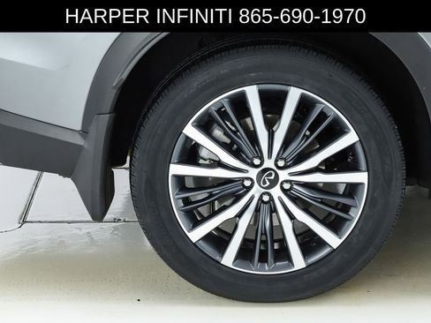 Used 2025 INFINITI QX60 Sensory w/ Vision Package AWD/4WD image 14