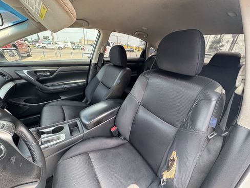 Used 2016 Nissan Altima 2.5 SR FWD image 19