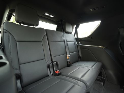 Used 2023 Chevrolet Tahoe LT w/ LT Signature Plus Package AWD/4WD image 15