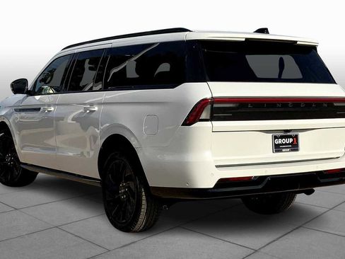 New 2025 Lincoln Navigator L Reserve w/ Jet Appearance Package image 12