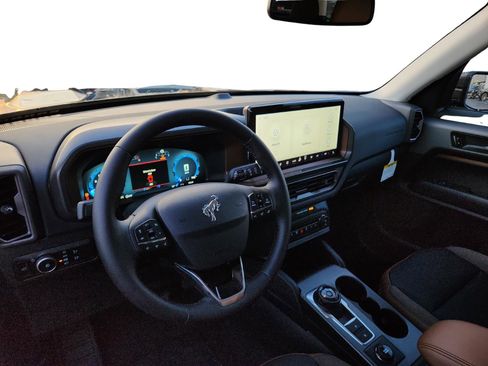 New 2025 Ford Bronco Sport Outer Banks image 11