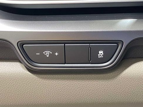 New 2026 Kia Carnival FWD image 19