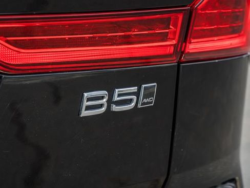 Used 2023 Volvo XC60 B5 Ultimate w/ Climate Package AWD/4WD image 9