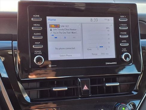 Used 2024 Toyota Camry LE image 7