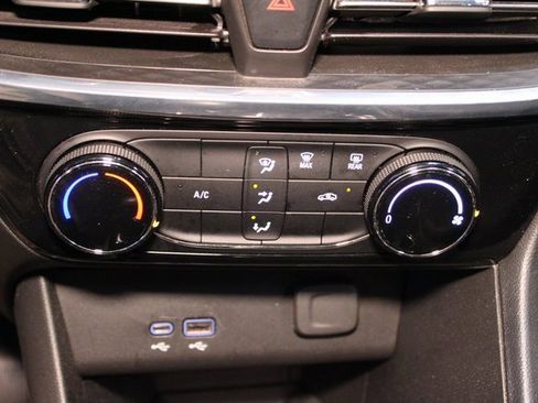 Used 2024 Buick Encore GX Sport Touring image 25