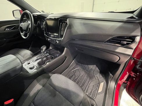 Used 2023 Chevrolet Traverse LT FWD image 29