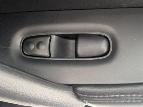 Used 2016 Nissan Rogue SV w/ SV Premium Package image 35