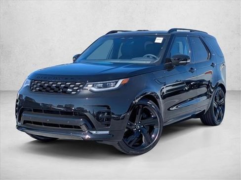 New 2025 Land Rover Discovery Dynamic SE image 1