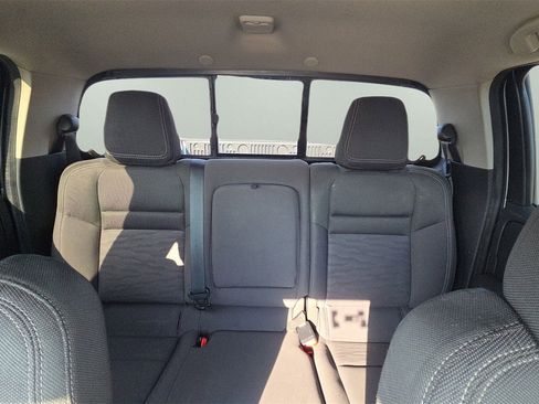 Used 2022 Nissan Frontier SV image 15