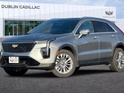 Certified 2025 Cadillac XT4 Premium Luxury image 8