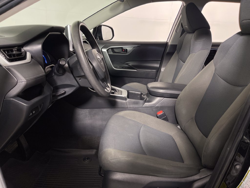 Certified 2023 Toyota RAV4 LE AWD/4WD image 12
