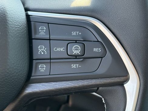 New 2026 Jeep Grand Cherokee Limited image 19