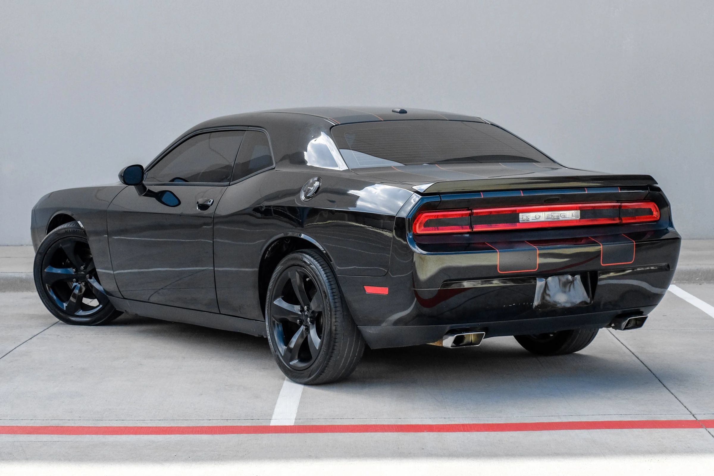 Used 2013 Dodge Challenger R/T w/ Blacktop Pkg RWD image 16