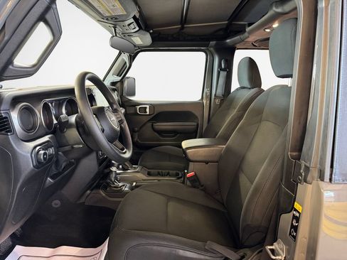 Used 2021 Jeep Wrangler Sport AWD/4WD image 12