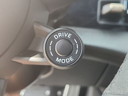 Certified 2025 Porsche Taycan 4S image 24