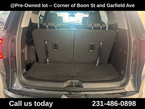 Used 2017 GMC Acadia SLT AWD/4WD image 28