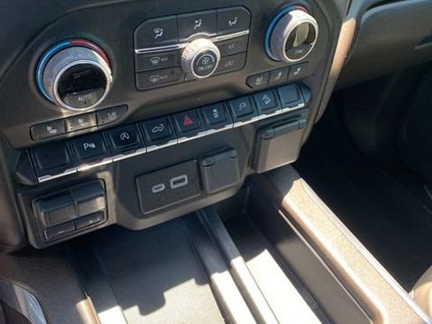 Certified 2022 Chevrolet Silverado 1500 LTZ AWD/4WD image 30