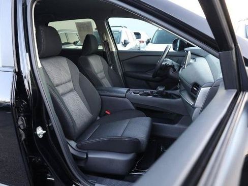 Certified 2025 Nissan Rogue SV AWD/4WD image 24