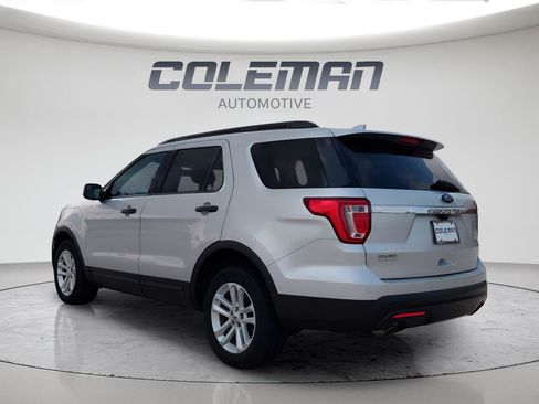 Used 2017 Ford Explorer 4WD image 3