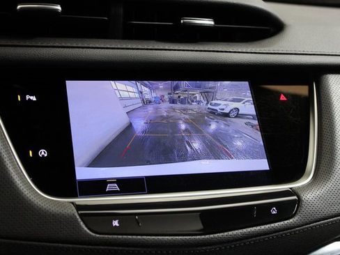 Used 2025 Cadillac XT5 Premium Luxury image 18