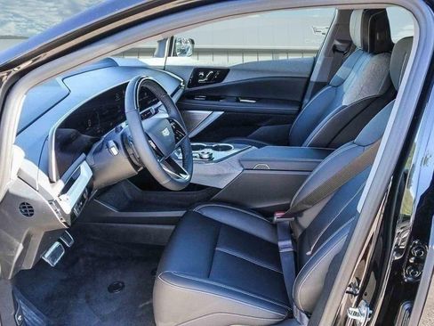 Used 2026 Cadillac Optiq Sport 1 AWD/4WD image 11