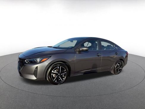 Used 2025 Nissan Sentra SV image 8