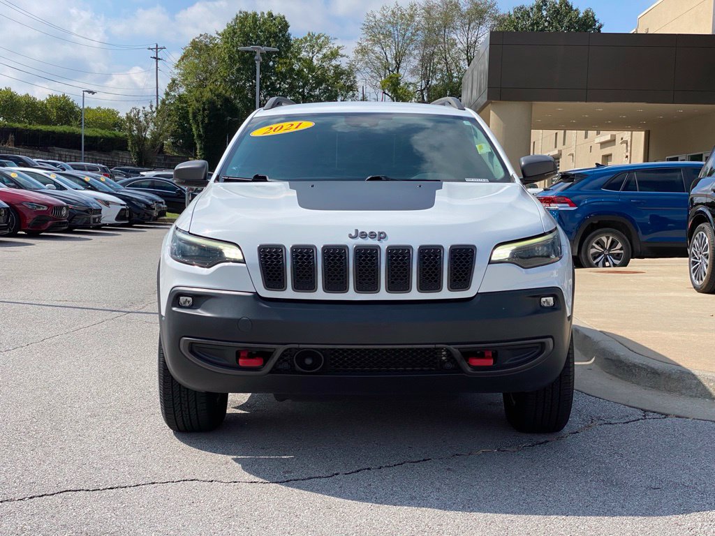 Used 2021 Jeep Cherokee Trailhawk AWD/4WD image 2
