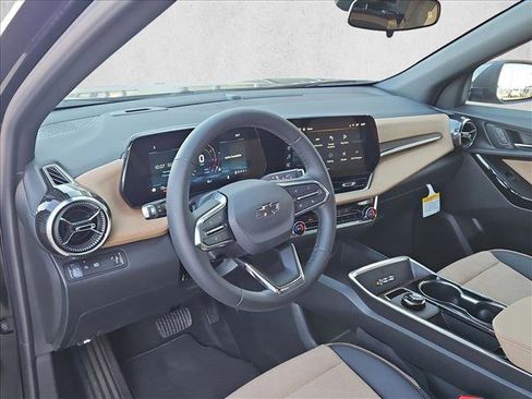 New 2026 Chevrolet Equinox ACTIV image 3