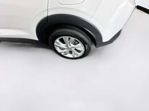 Used 2025 Buick Encore GX Preferred FWD image 11