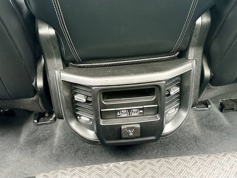 Used 2019 RAM 1500 Laramie AWD/4WD image 24