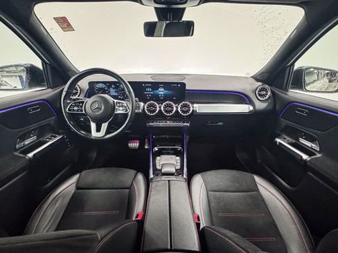 Used 2022 Mercedes-Benz GLB 250 4MATIC image 21