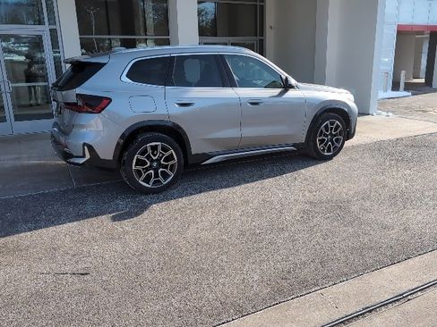 Used 2025 BMW X1 xDrive28i w/ Technology Package image 3