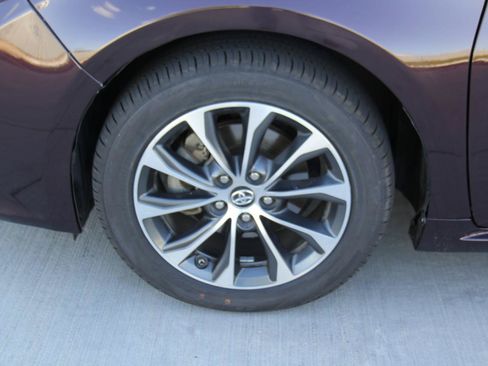 Used 2016 Toyota Avalon XLE Premium FWD image 34