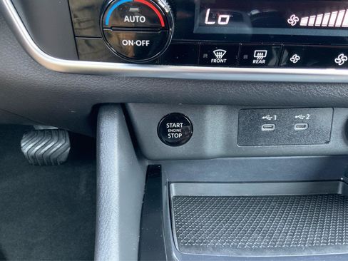 Used 2024 Nissan Rogue SV AWD/4WD image 34